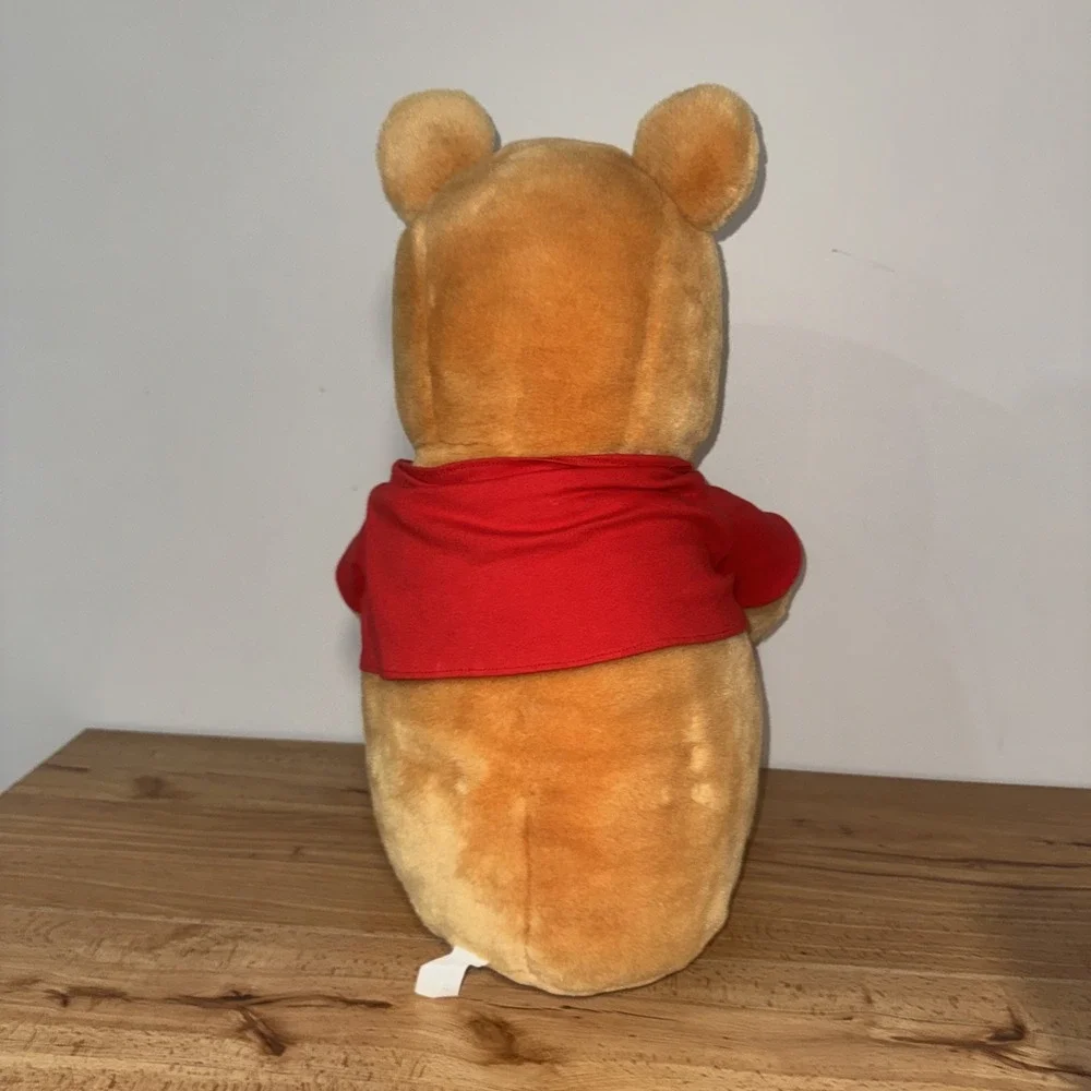 VTG Walt Disney Company Winnie the Pooh Bear 20